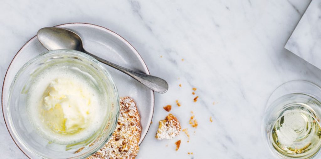 Citronsorbet med bubbel och anisflarn