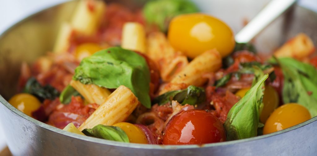 Siciliansk tomatsås på färska tomater