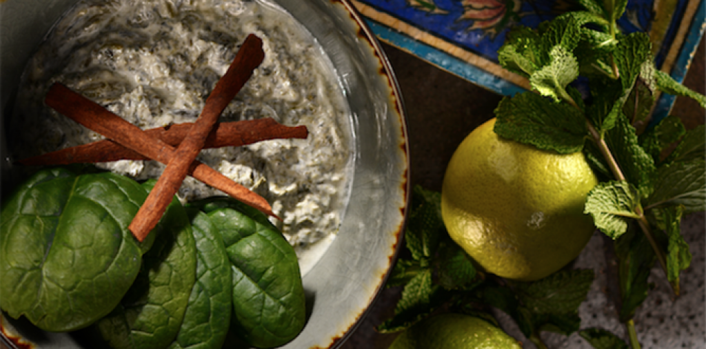 Spenatsallad med yoghurt
