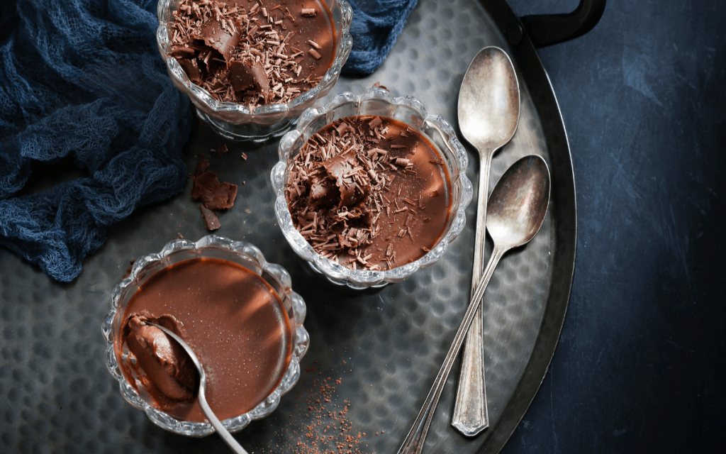 Vegansk pannacotta med choklad