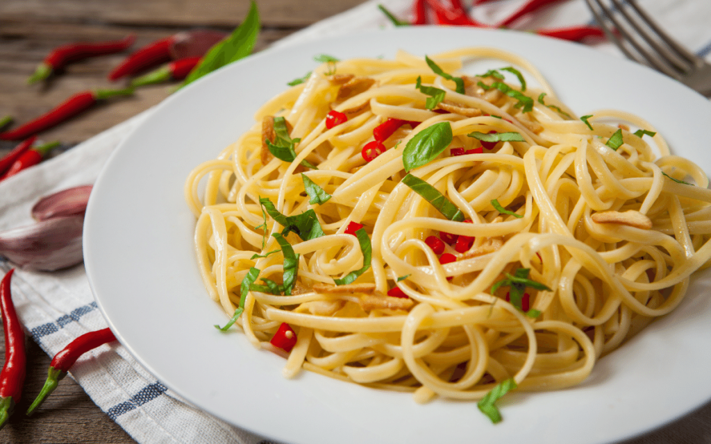 Pasta med chili, vitlök och citron