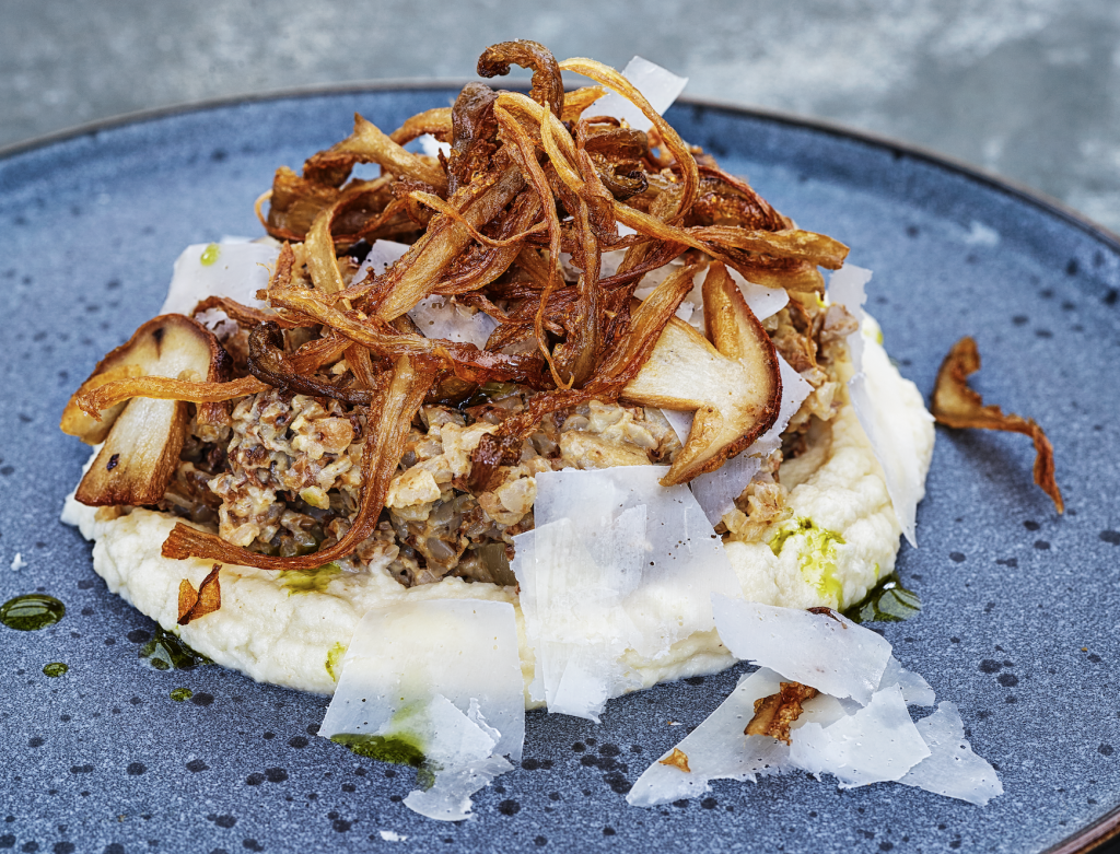 Krämig boveterisotto med svamp och rotselleripuré