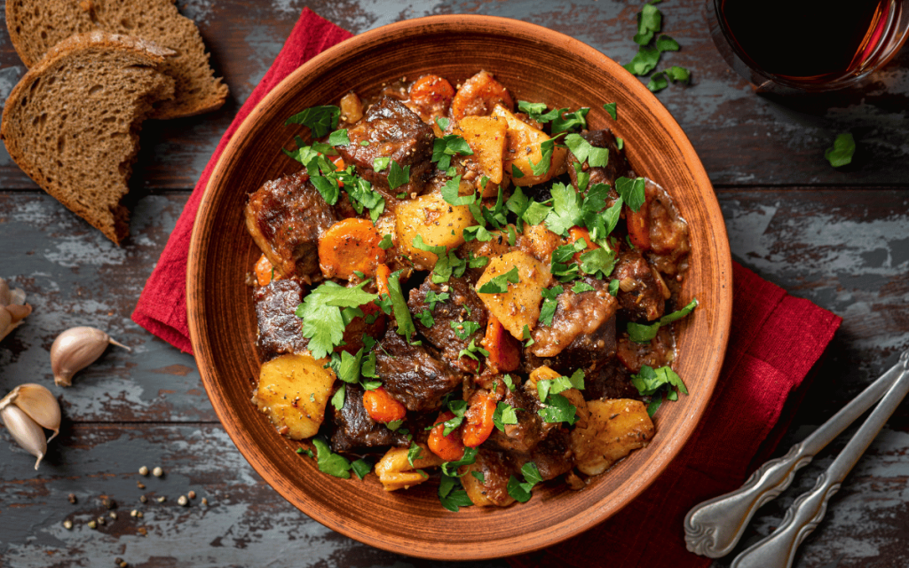 Gryta med fläskkött och rotfrukter