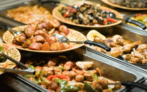 Kall sås till en italiensk buffé