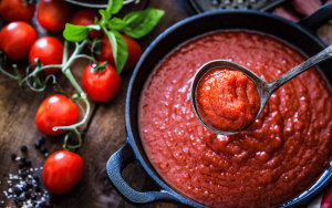 Tomatsås med rödvin